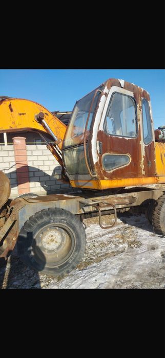 Экскаватор колесный