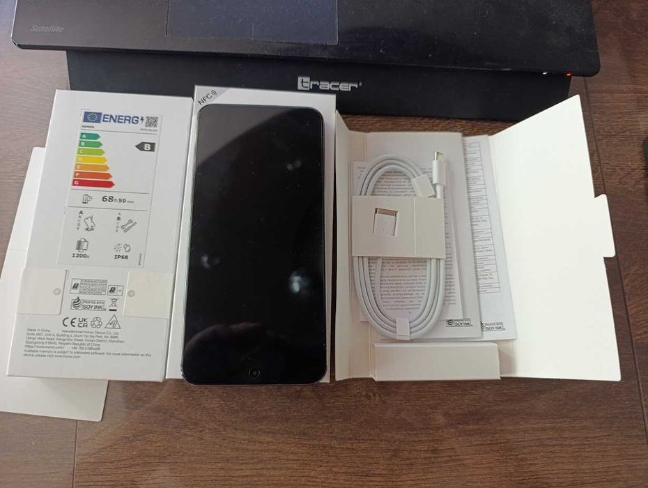 ЧИСТО НОВ! Honor Magic 8 Lite 5G – 512GB с 2 год пълна гаранция!