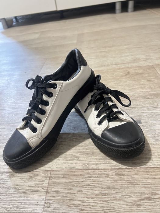 Обувь(кеды,лоферы)