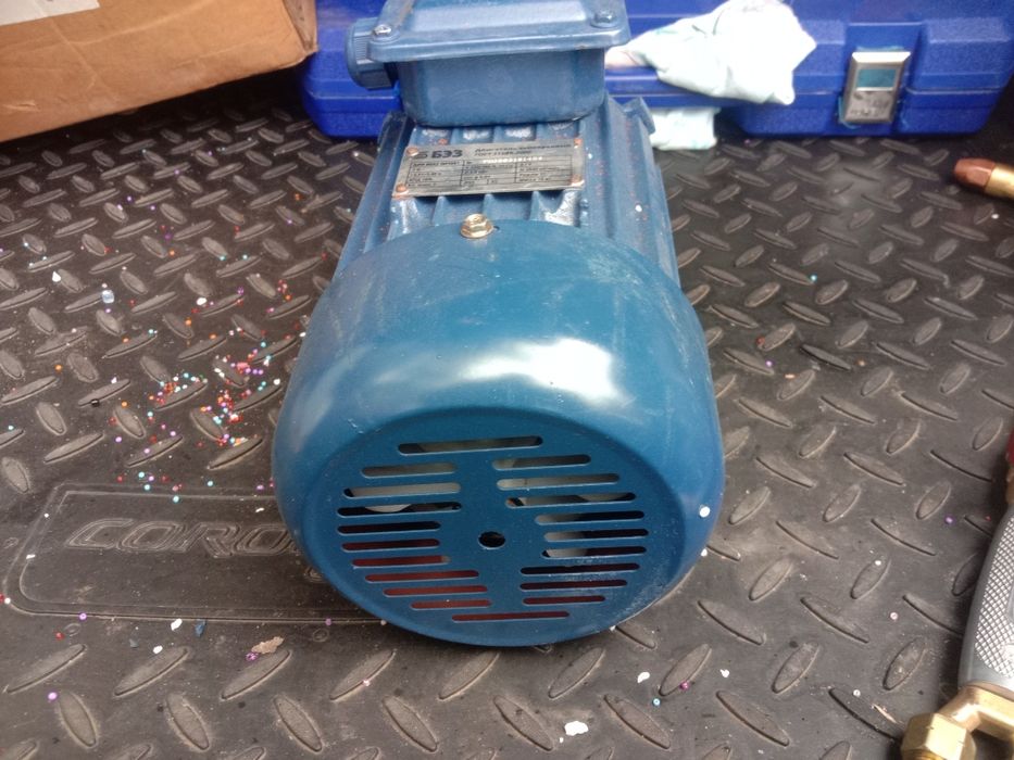 Электродвигатель ассинхронный новый