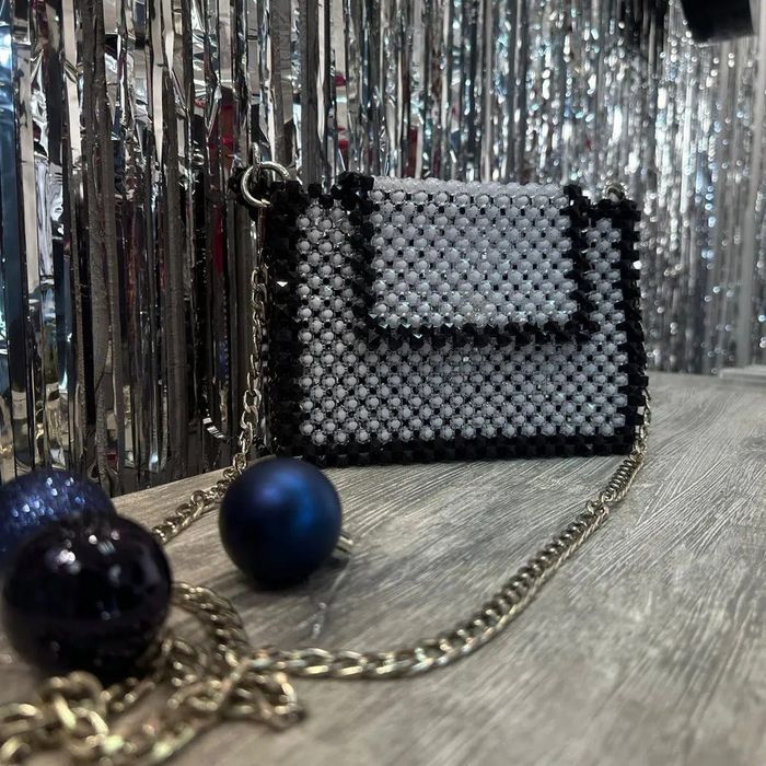 Сумка  из бусин черная