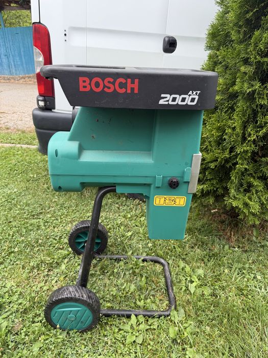 Валцова самопридърпваща дробилка Bosch 2000axt