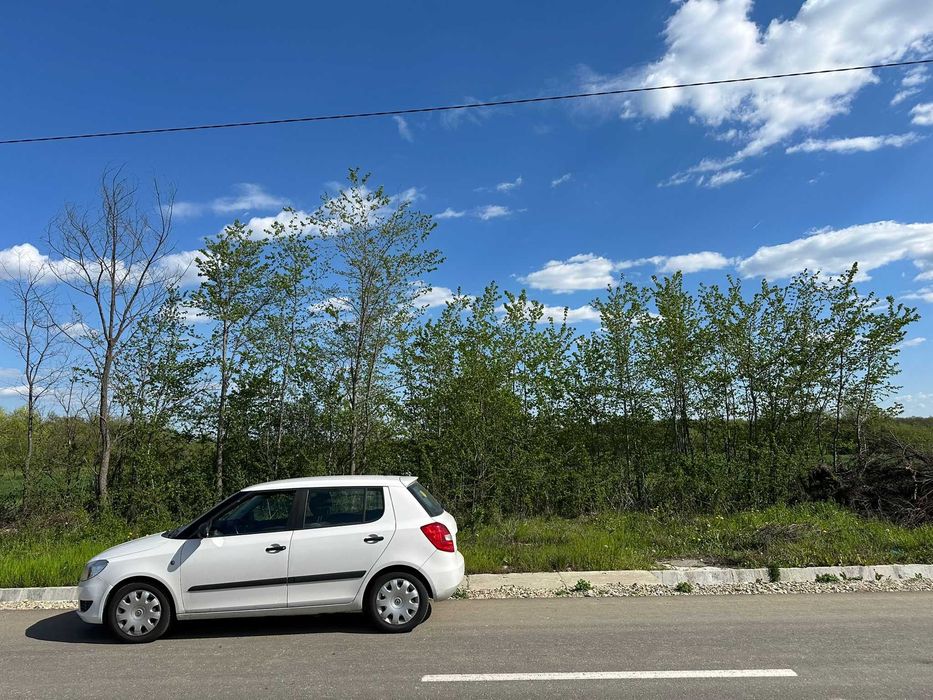 Vând teren intravilan în Teiș