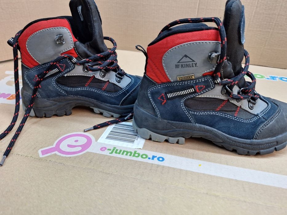Mc Kinkey- Ghete drumetie copiii- mărimea 32.