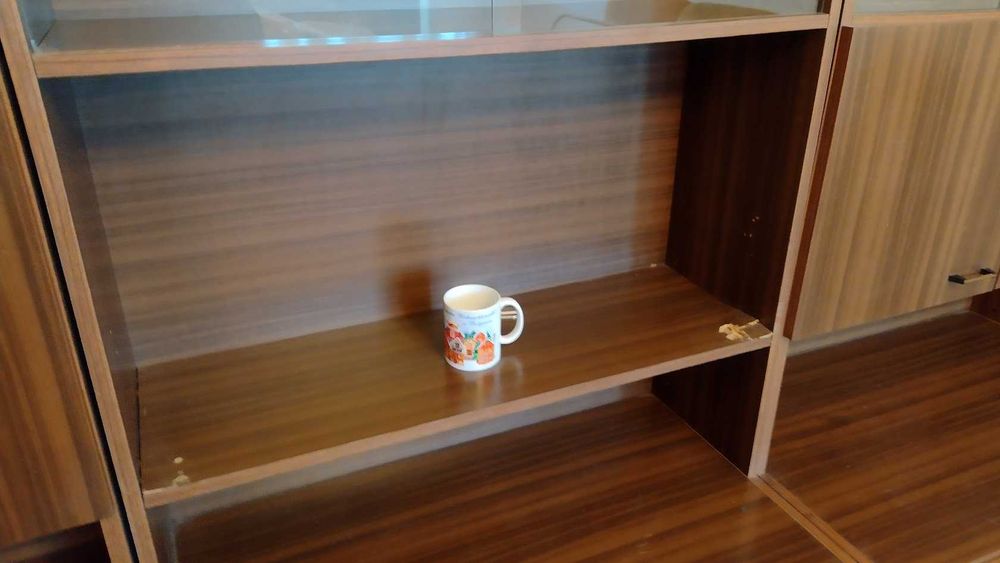 Предлагам три много добре запазени холни секции