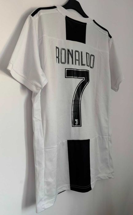 Tricou Juventus Ronaldo #7 (2018/19) - Mărimea L - Stare Excelentă