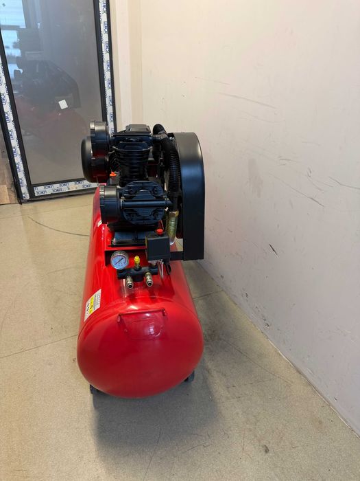 Компресор 270L 7.5kW 900L/min 380V 10bar 3 цилиндъра RD-AC06