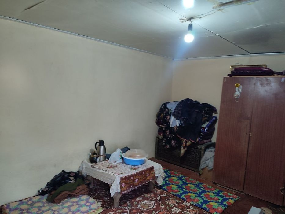 уй сотилади 2 хона