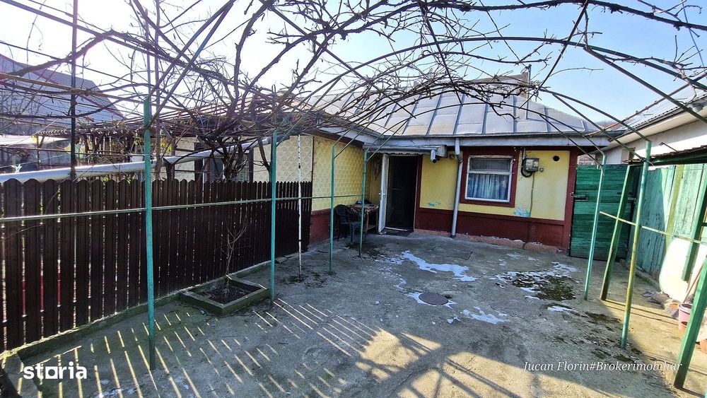 Casa tip duplex 2 camere,  Galata – langa Pod Galata,  Curte privata