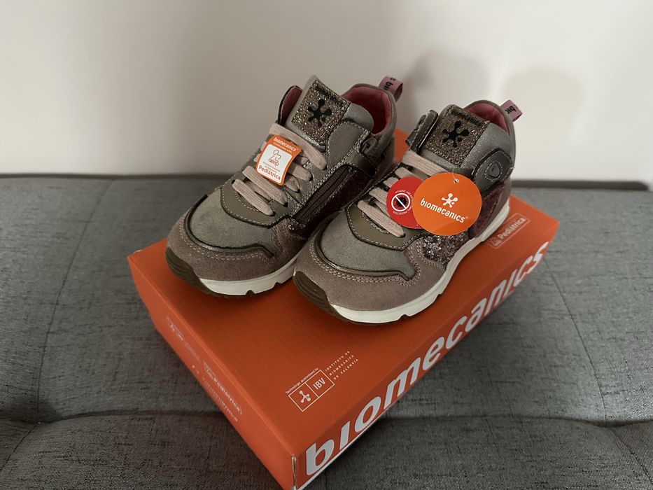 Детски обувки за момиче Biomecanics 30 номер стелка 19,5 см