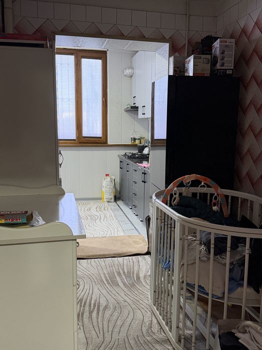 Срочна Аренда  2 хона. Чиланзар Накошлик.39-Поликлиника. Сувни бойи.