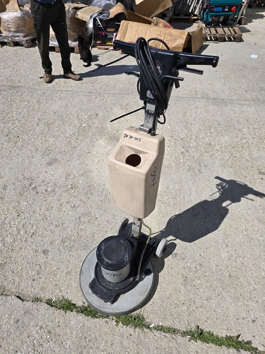 Monodisc Profesional Numatic - 3 Perii Noi Incluse - Ideal Curatenie