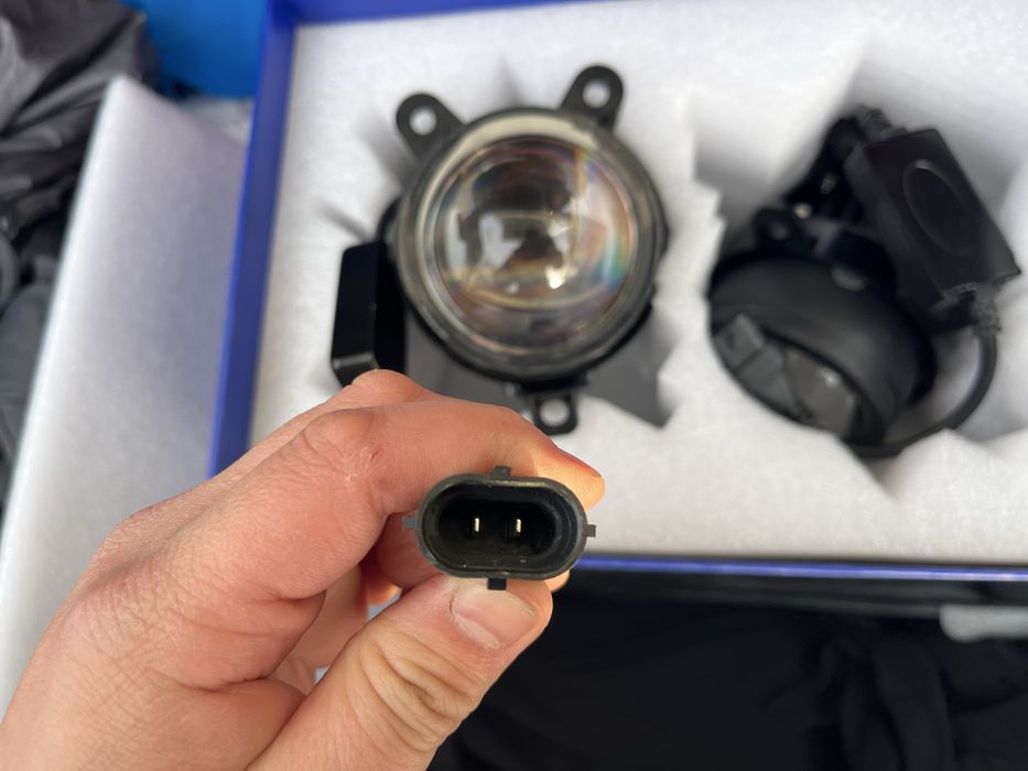 Продам новые противотуманные фар