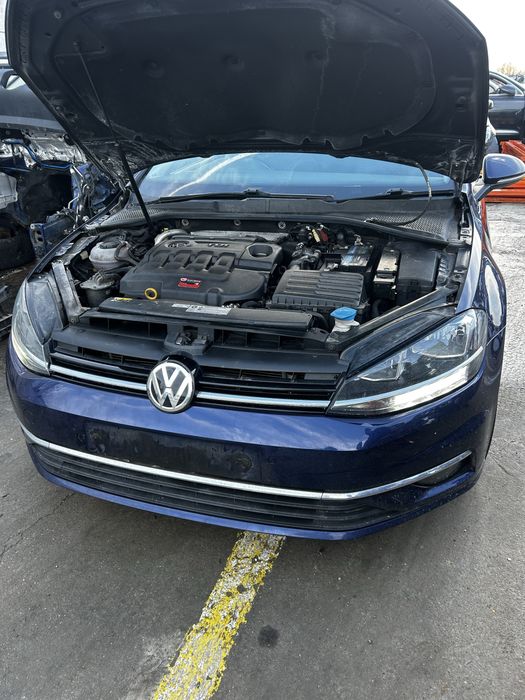 Haion, bară spate , stopuri Volkswagen Golf 7 facelift hatchack 2019