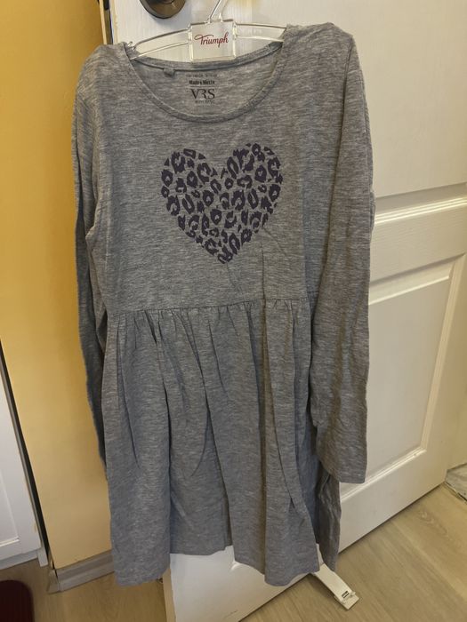 Дрехи за момиче 134, 122, 140 Рокли