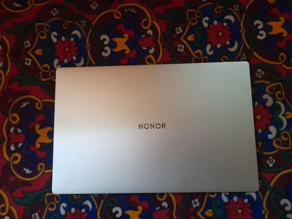 HONOR MagicBook 16 2023