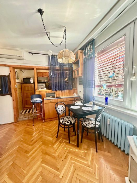 Дава се под наем Тристаен апартамент в София, Лозенец - 60 кв.м за 698.19 € - Снимка #2