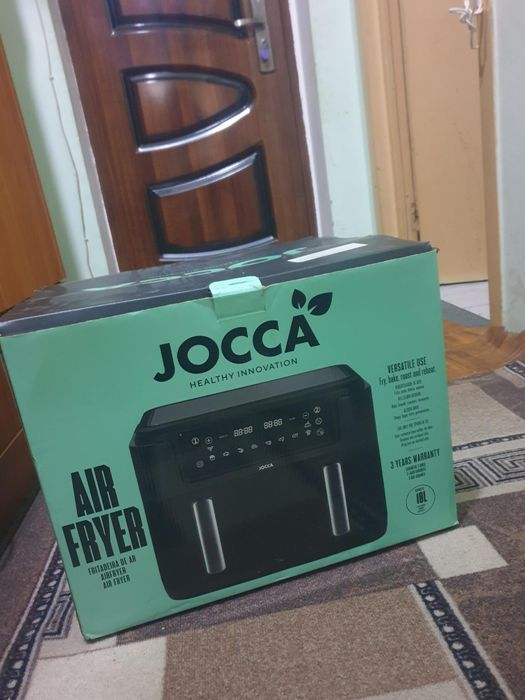 Vand air fryer nou la cutie