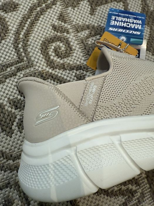 Женские кроссовки Skechers