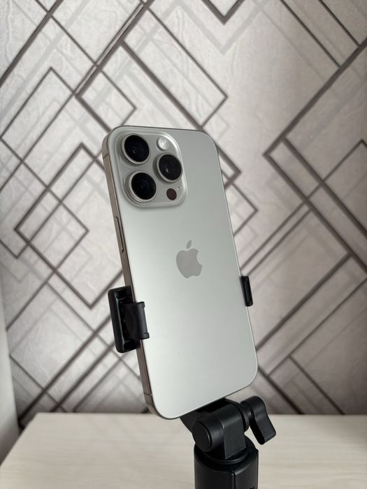 IPhone 16 pro Desert