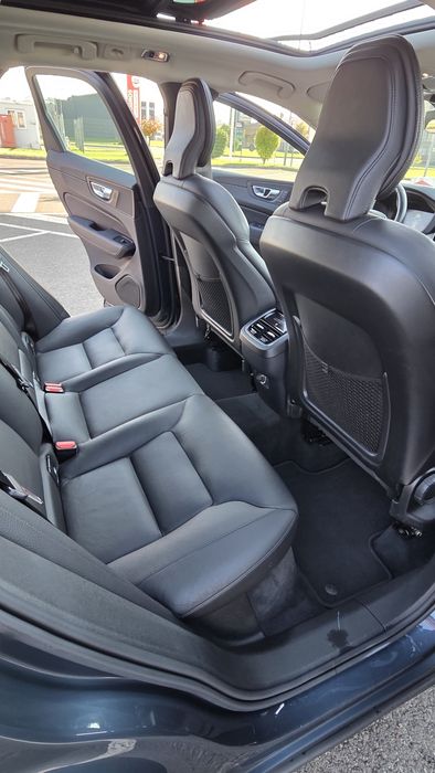 VOLVO XC60 2019 — imagine 4