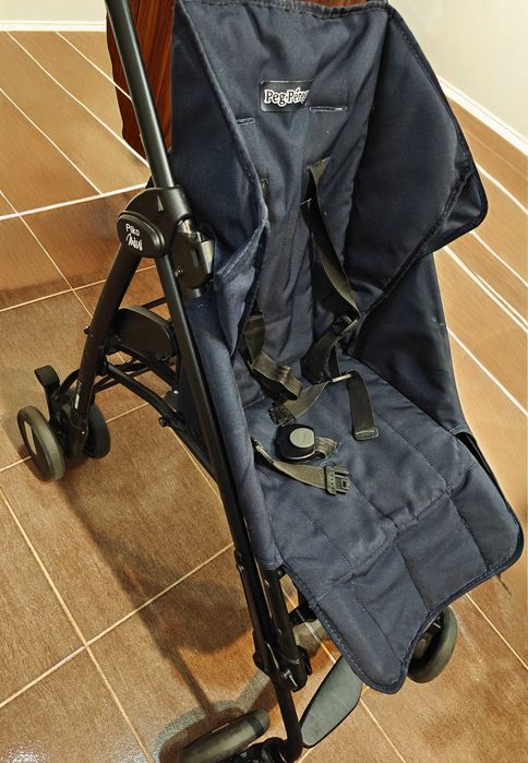 Cărucior copii pliabil tip umbrela Peg Perego