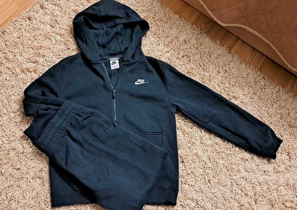 Екип Nike 147-158