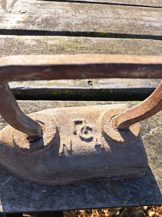 Стара  ръчна ютия