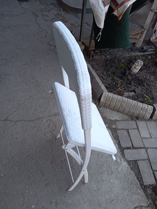 Стулья складные  новые