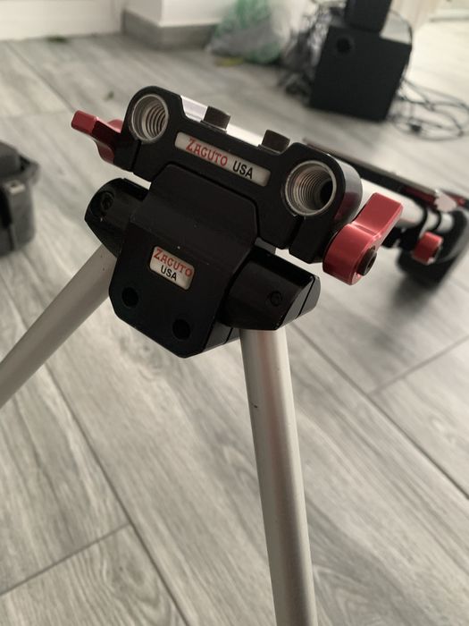 Small Rig Zacuto USA pentru videografi