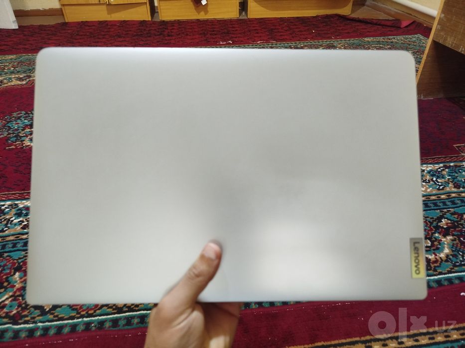Lenovo brendli noutbook sotiladi
