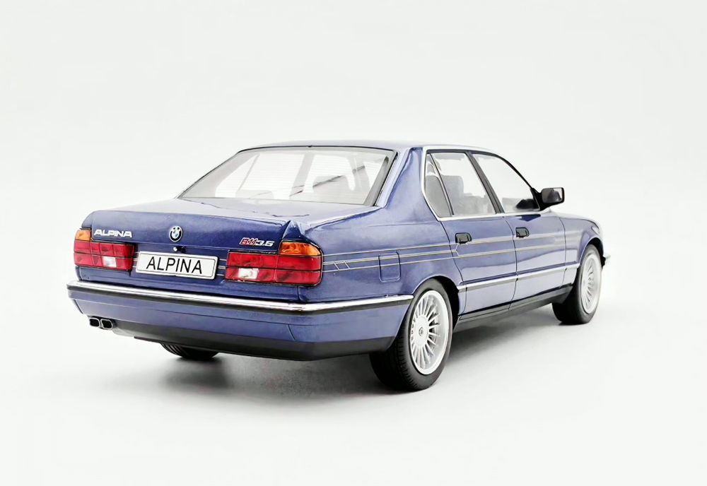 Macheta BMW Alpina B11 3.5 (E32) 1:18 MCG