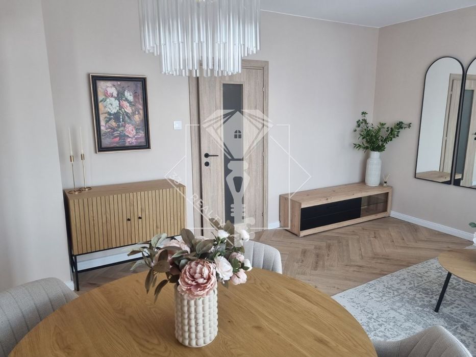 Продава се Двустаен апартамент в Пловдив, Коматево - 64 кв.м за 1735 €/кв.м - Снимка #1