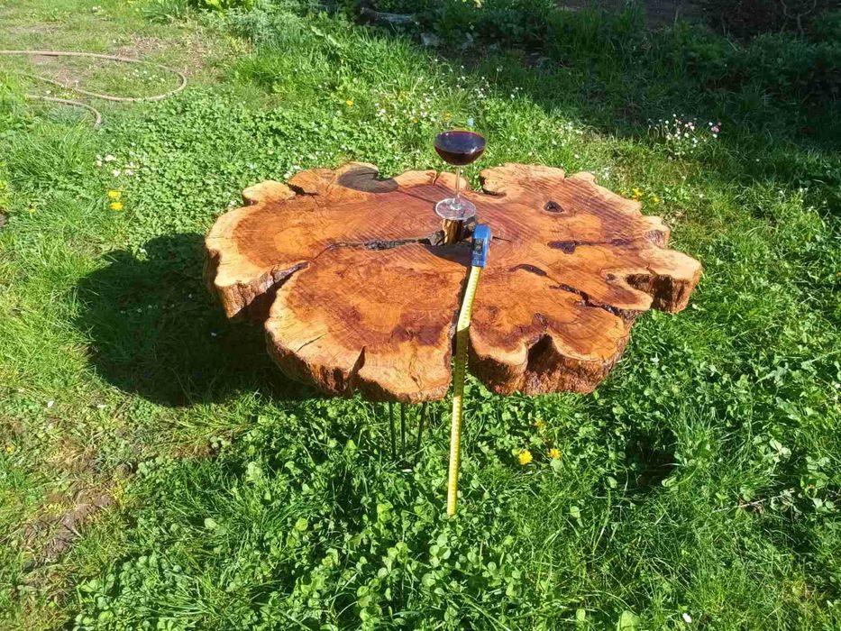 Арт холна маса от масивно дърво