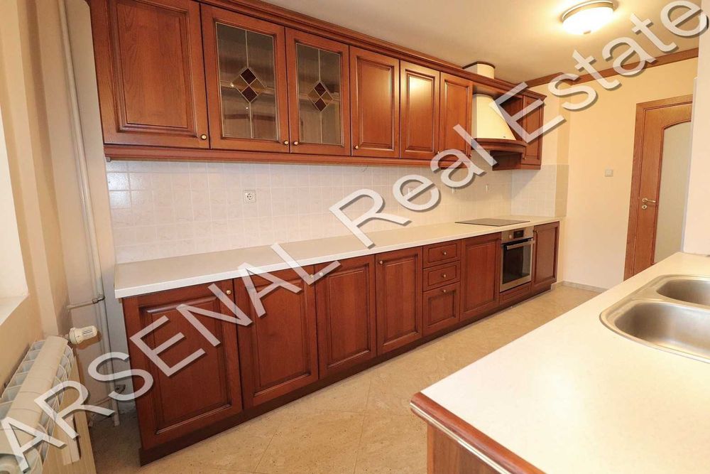 Дава се под наем Четиристаен апартамент в София, Дианабад - 195 кв.м за 900 € - Снимка #3