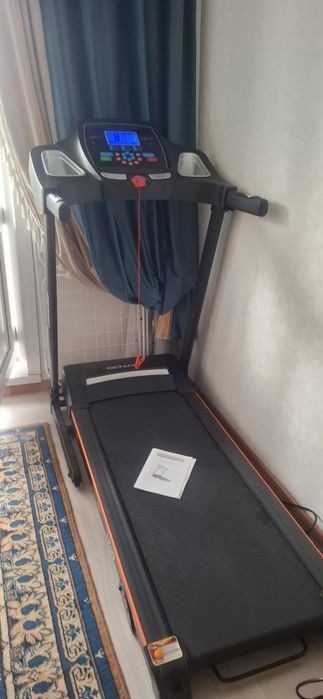 Продам беговую дорожку от genau