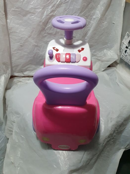 Vînd masinuta minnie pentru copii