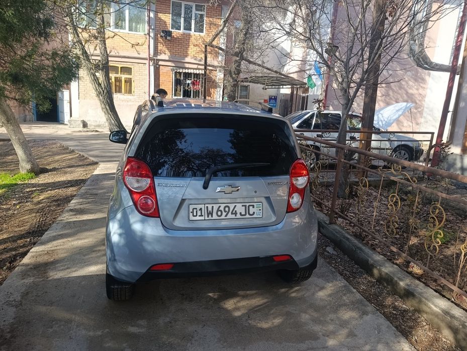 Спарк 1пазитсия кандитсанери бор гази бор аформленияга