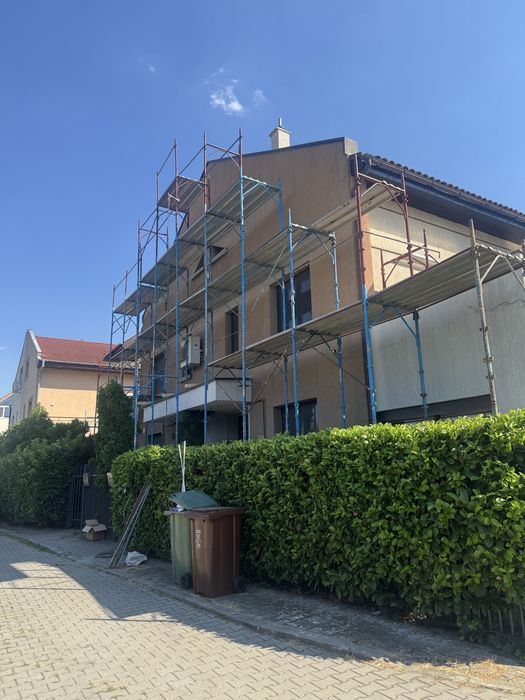 Schela de vanzare de inchiriat