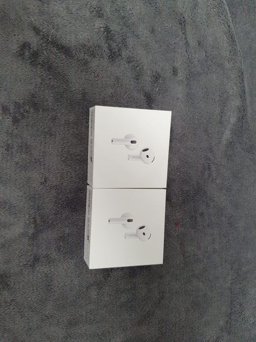 Vind casti Airpods 4 ANC noi sigilate