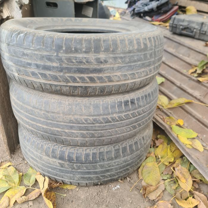 Продам автошины  на джип