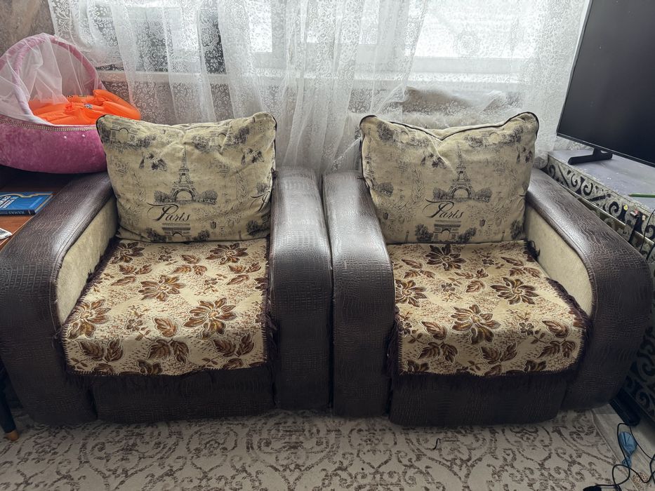 Диван с 2 мя креслами б/у