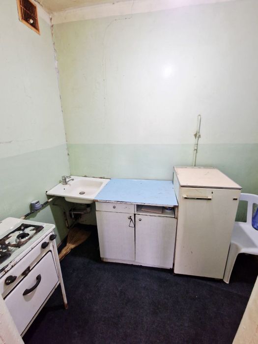 Срочно продается  галерейка 1/3/4 Юнусабад 2 Об площадь 35м.кв Ипотека