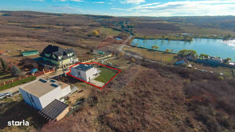 Casă modernă în stil mediteranean, cu terase și vedere la lac – Paleu