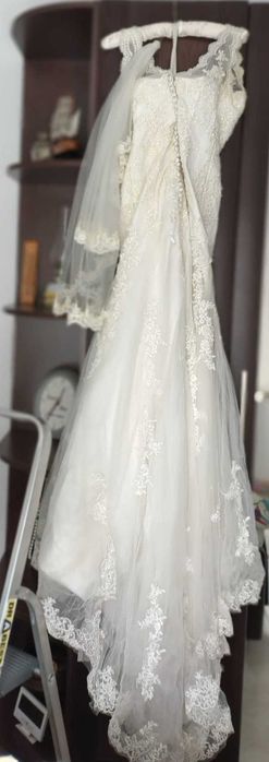 Rochie de mireasa tip sirena marime S