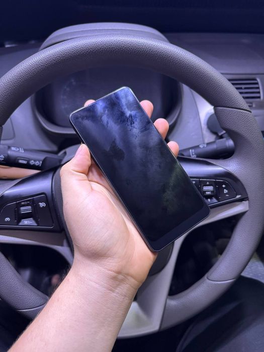 Samsung a33 128 Ekrani alishkan insel Ekran qoyilgan muomosiz ishlavot
