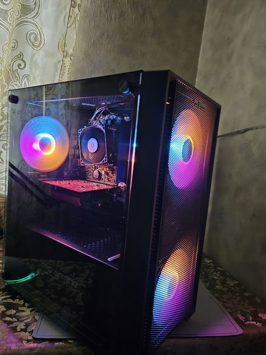 Vând sau schimb  pc de gaming