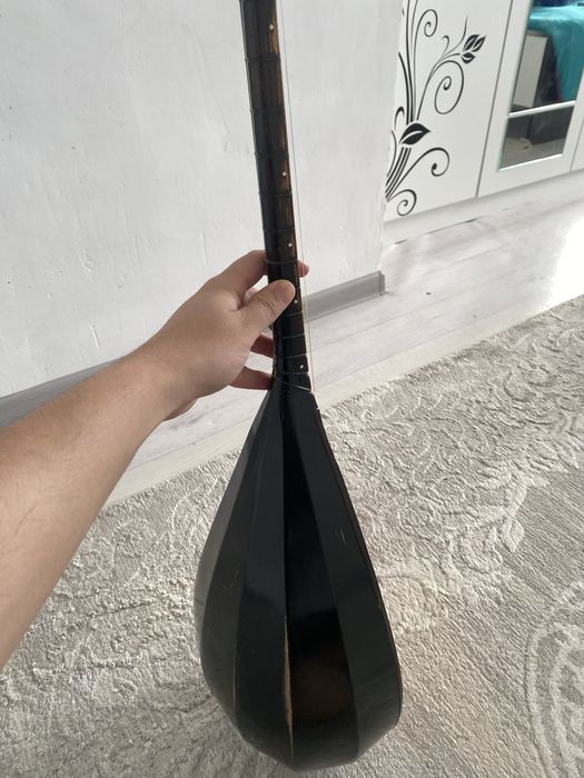 Домбыра сатылады