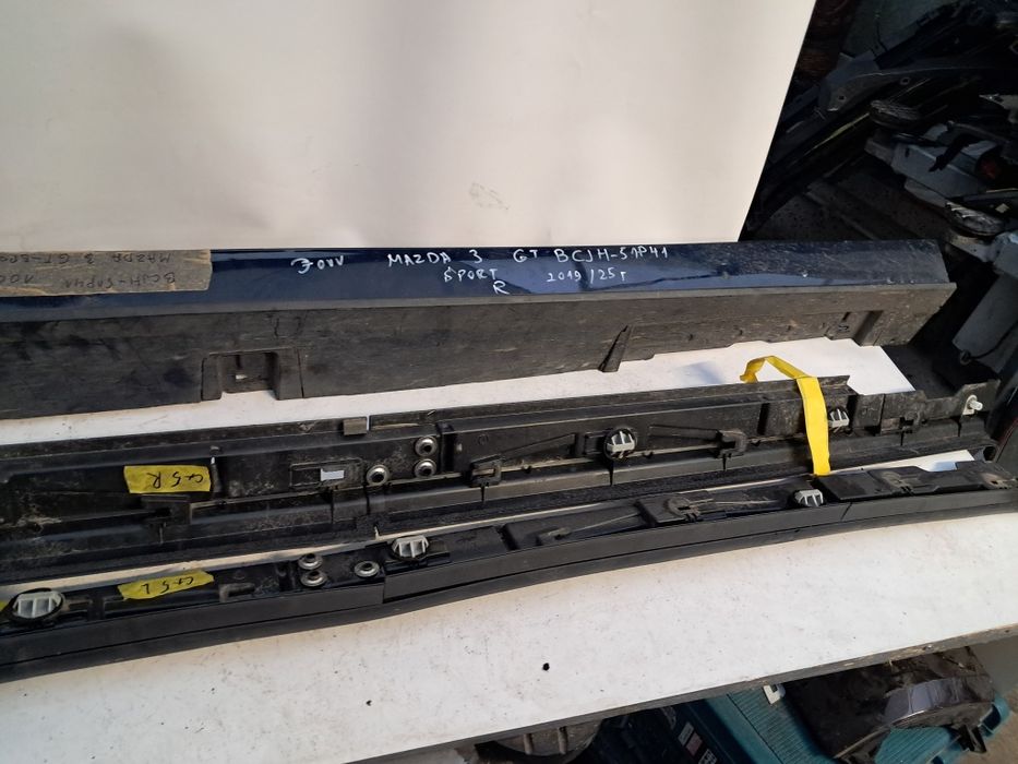 Праг ляв десен Mazda 3 Mazda CX5 2017/2024г