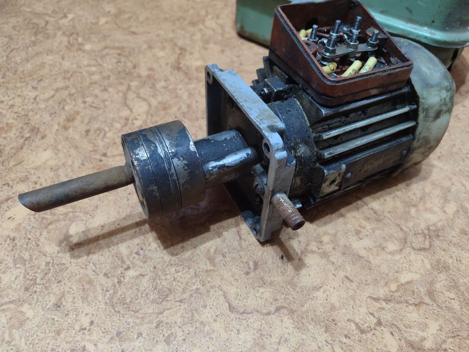 Электродвигатель